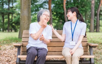 「介護士の腰痛｜原因と改善方法」